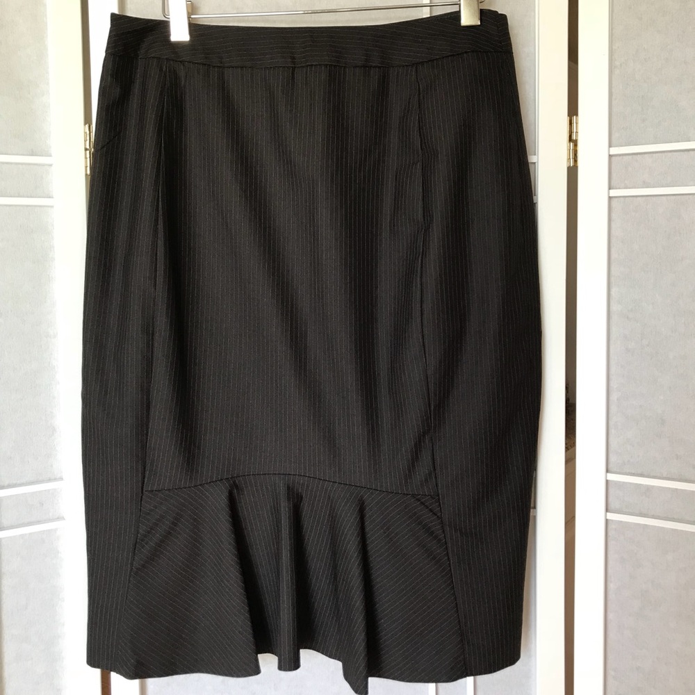 NWOT🌟The Limited Brown Pinstripe Pencil Skirt